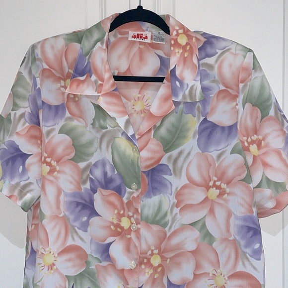 Alia Vintage Resort Shirt - Picture 4 of 9